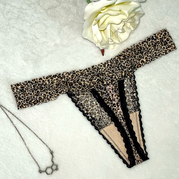 VICTORIA SECRET | Women’s Leopard and Black Trim Lace The Lace Thong Size S - Picture 3 of 6